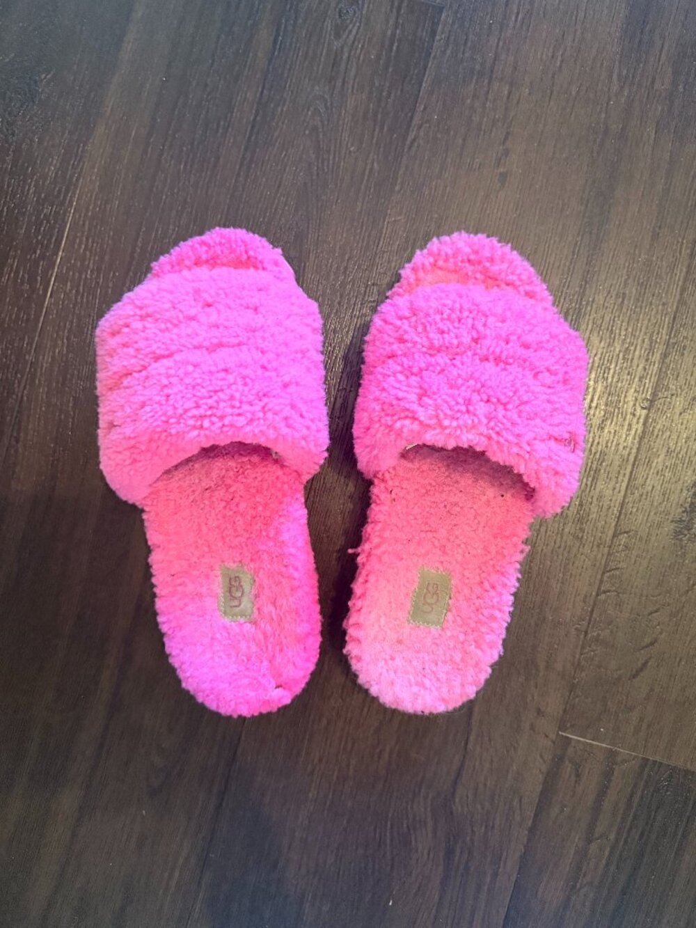 UGG Pink Sherpa Style Slip-on Slippers